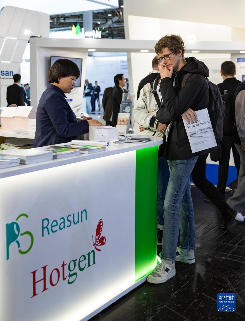 AG九游会中国企业亮相全球最大医疗器械设备展(图3)