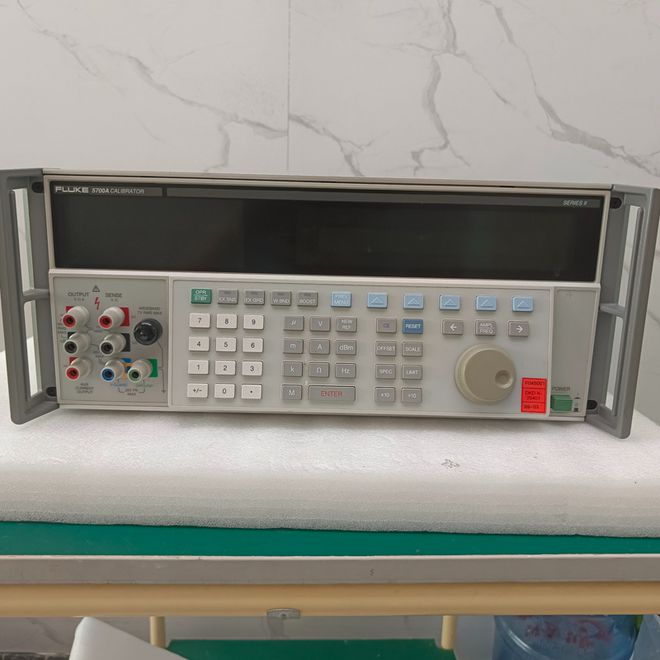 回收FLUKE5720A校准器福禄克5720A多功能校准仪器(图2)